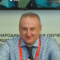 Сергей Ройзман - Сертифицированный тренер по B2B продажам  - Школа сложных продаж GetB2Bsales - эксперт HRTIME
