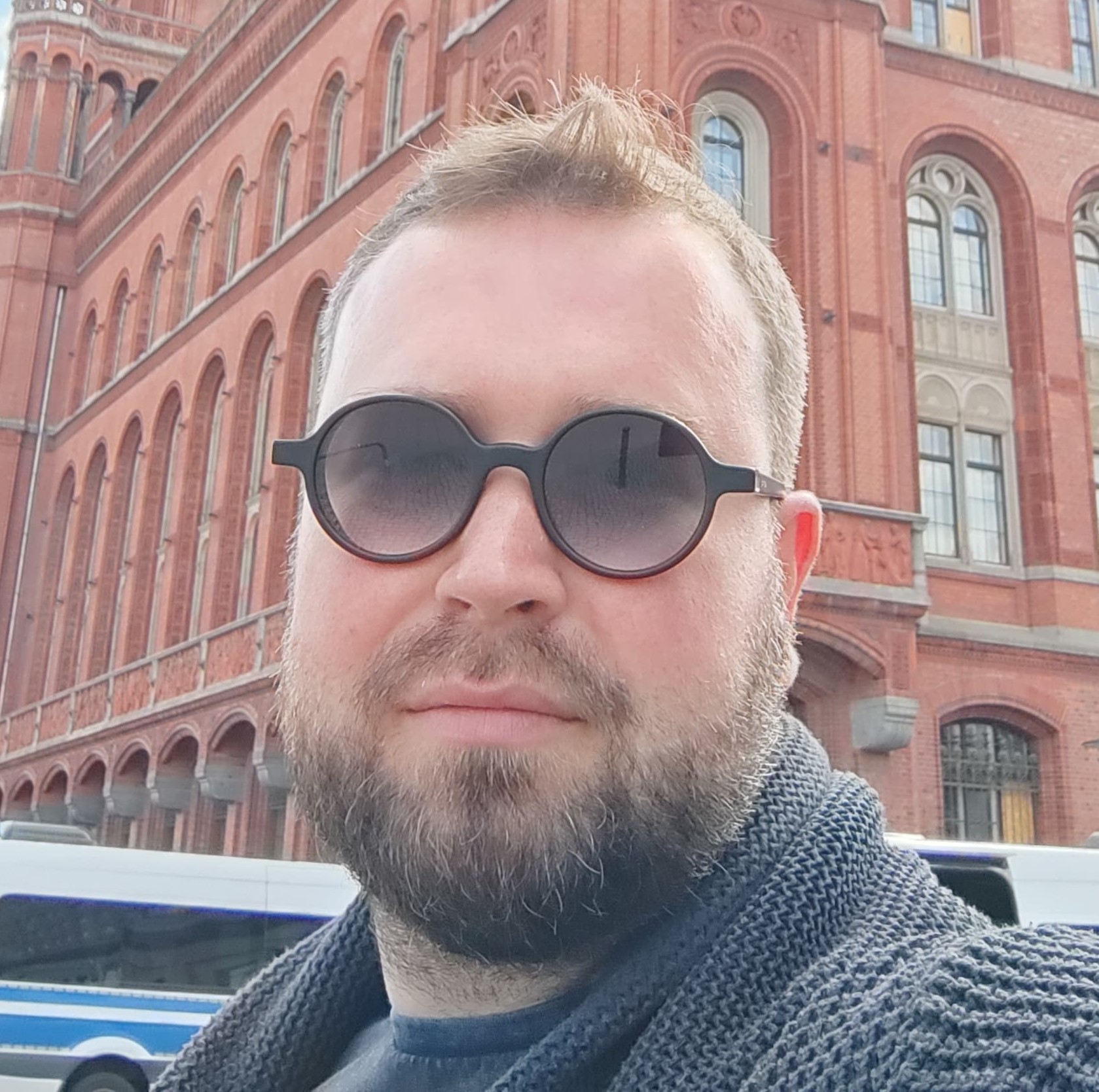  Nick Klingbeil - IT- -  -  HRTIME 
