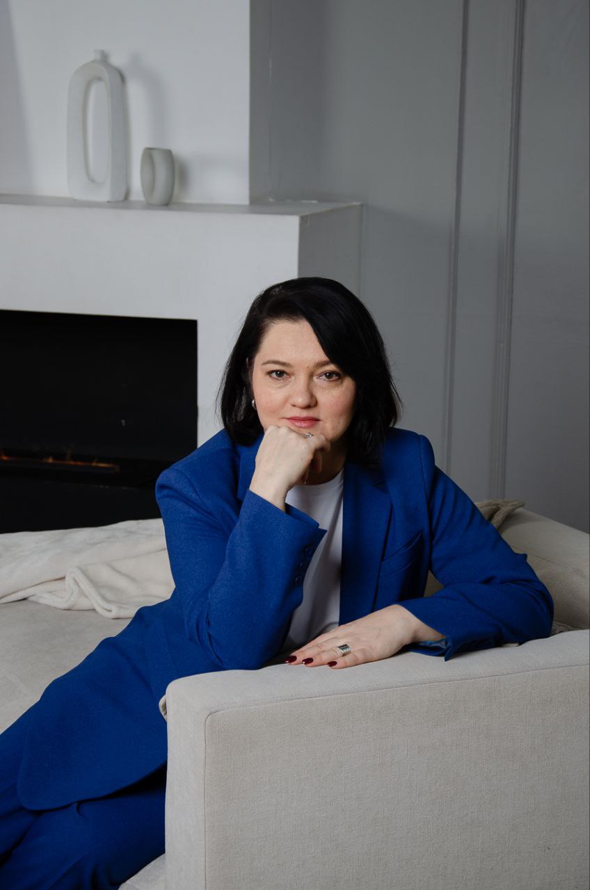   -     \ xecutive search.    